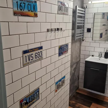 Przytulna Kawalerka W Kamienicy 公寓